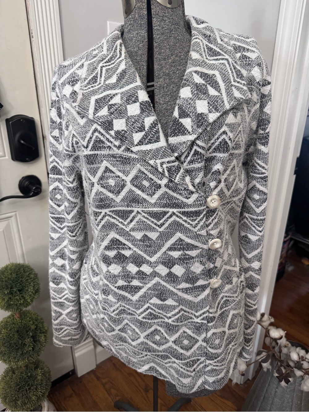 Women’s Lucky Brand Aztec Print Woven Blazer Large